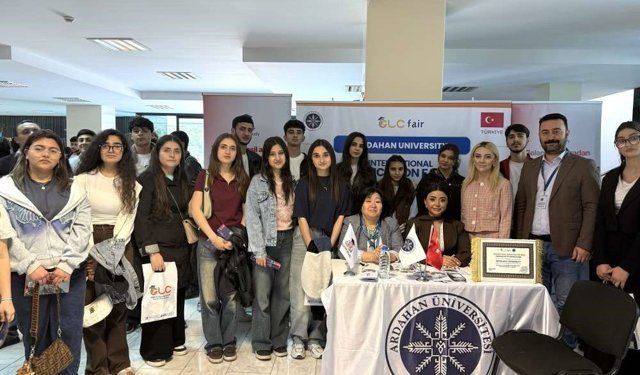 Ardahan Üniversitesi Azerbaycan'daki Uluslararası Eğitim Fuarında tanıtıldı