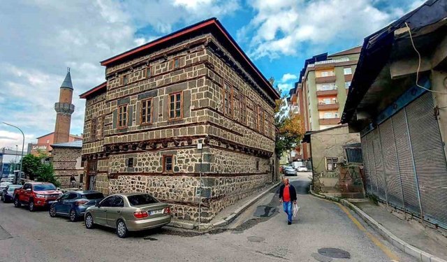 Geleneksel Erzurumevleri'nde tandırevi