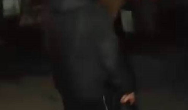 Küçükçekmece'de sokakta uzun namlulu silahla dolaştı, o anları kayda aldı