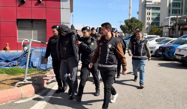 Öğretim görevlisinden 521 milyonluk vurgun