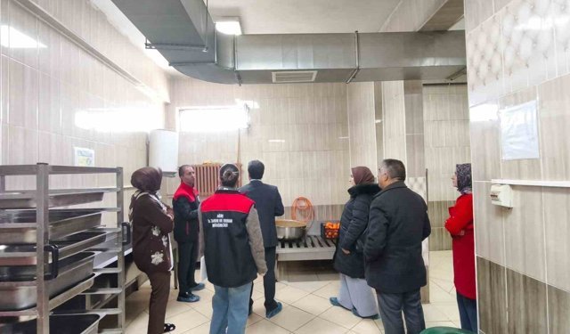 Ağrı'da öğrenci yurtları ve pansiyonlarda gıda denetimi sürüyor