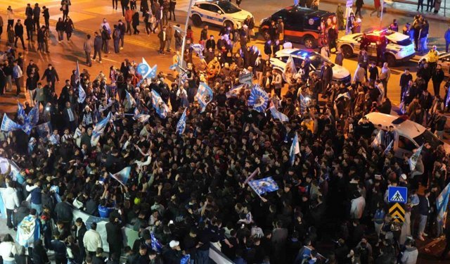 Erzurum'da Süper Lig coşkusu caddelere sığmadı