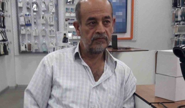 Gecekondunun çatısına uçan servis aracının şoförü hayatını kaybetti