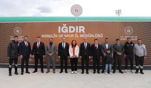 Vali Taşolar’dan Gençlik ve Spor İl Müdürlüğü’ne Ziyaret