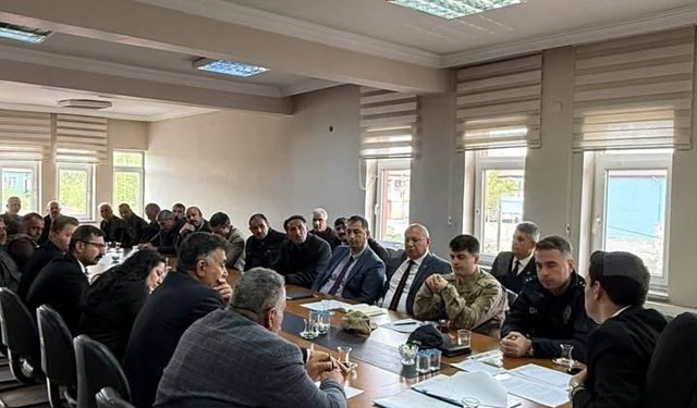 Karakoyunlu Kaymakamlığı’nda Muhtarlar Toplantısı Gerçekleştirildi