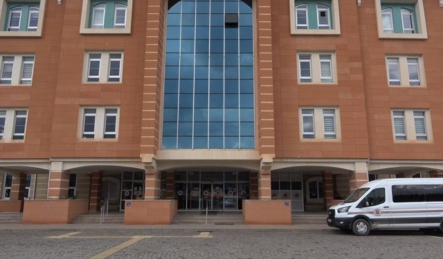 Kavga ettiği husumetlisini öldüren sanığa haksız tahrik indirimi