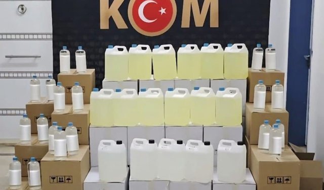 Ruhsatsız silah ve kaçak alkol operasyonu yapıldı