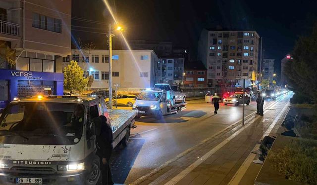 1 Mayıs tedbirlerine uymayan sürücülere ait 33 araç gece çekildi