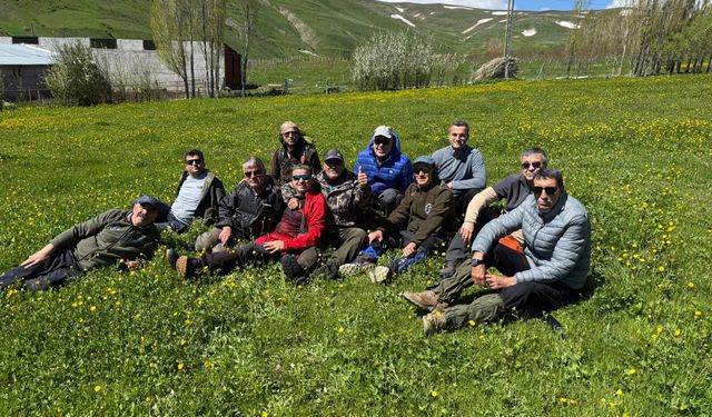 İDABİS Yüksek Rakımda Coştu: Doğa Tutkunları Uğurcan Şelalesi’nde