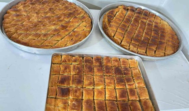 Ağrı'da bayram öncesi evlerde baklava mesaisi başladı