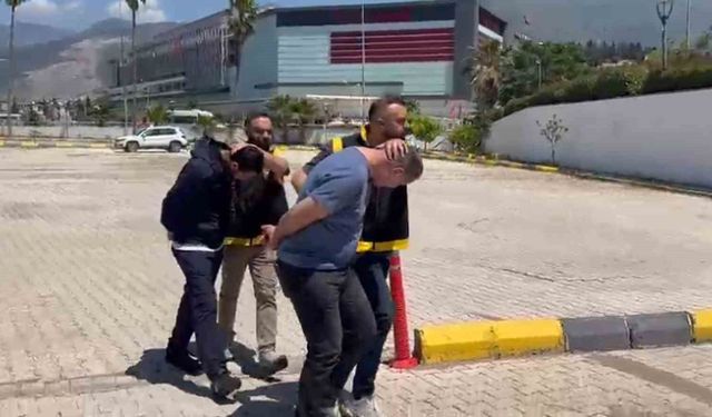 Aranan 2 kişi yakalandı
