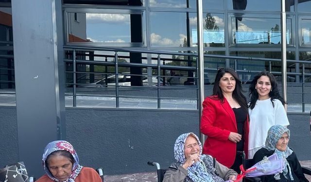 ANNELER GÜNÜ’NDE ANLAMLI ZİYARET
