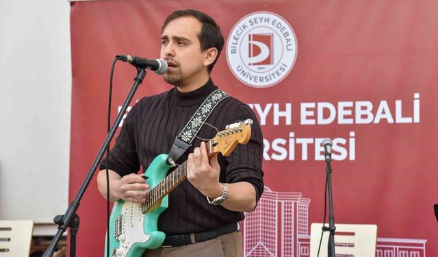 Bilecik'te öğrenciler kampüs konseriyle unutulmaz anlar yaşadı