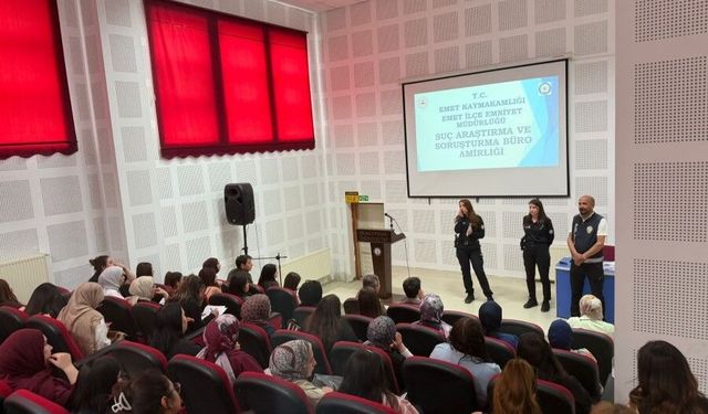 Emet MYO'da KADES uygulaması ve dolandırıcılıkla mücadele eğitimi