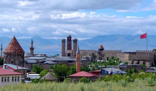 Erzurum türküleri zengin bilgiler içeriyor