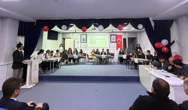 Eskişehir'de gençler Kur'an-ı Kerim Güzel Okuma ve Dini Bilgileri yarışmasında ter döktü