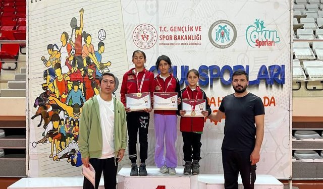Iğdır Kervansaray Ortaokulu Floor Curling Takımı Bölge Şampiyonu