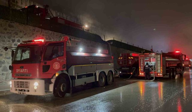 Gaziantep'te mobilya fabrikası yangını kontrol altına alındı