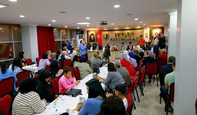 Milletvekili Cantürk Alagöz Baba Ocağında Bayramlaşıyor