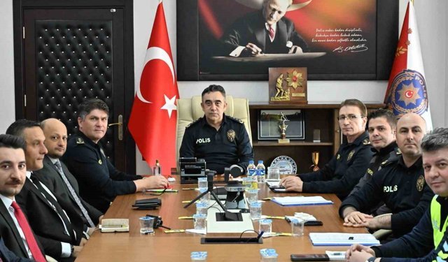 Kars'ta güvenlik toplantısı: Huzur ortamı ve okul çevreleri masaya yatırıldı