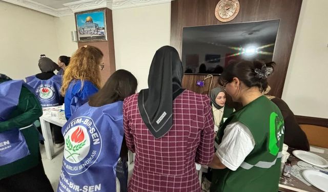 Kars'ta Yeşilay gönüllülerinden renkli atölye etkinliği