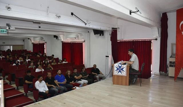 Köyceğiz'de üniversite öğrencileri sektör temsilcileriyle buluşuyor