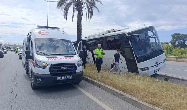 Otobüsü Çevreyolu'nda refüje çıktı: 1 yaralı