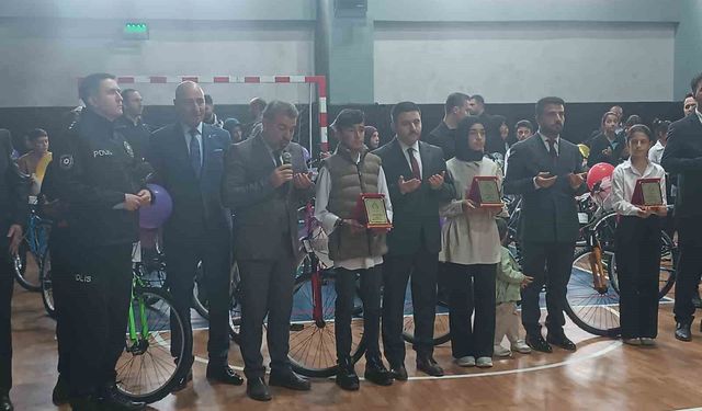 Özalp'te 'Ramazanla Öğreniyorum' projesinin ödül töreni yapıldı