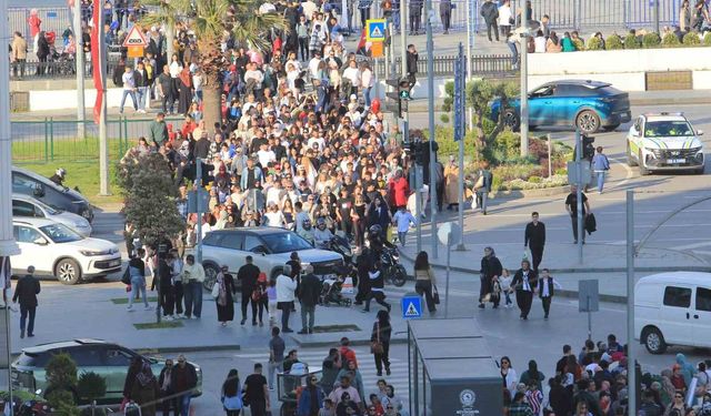 Uçak gösterisi yoğunluğu