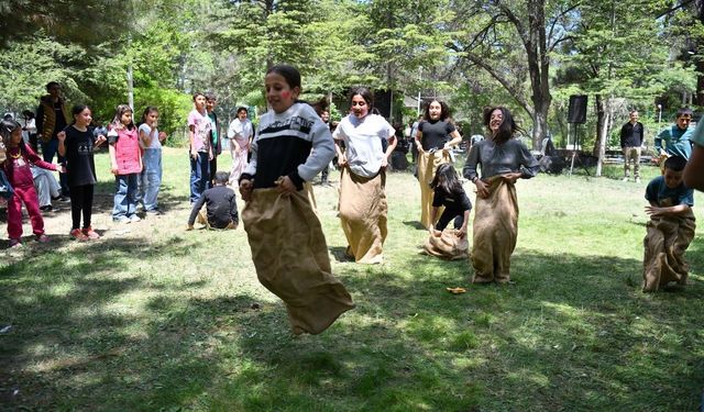 Yeşilyurt Belediyesi 'Çocuk Şenliği' renkli görüntülere sahne oldu