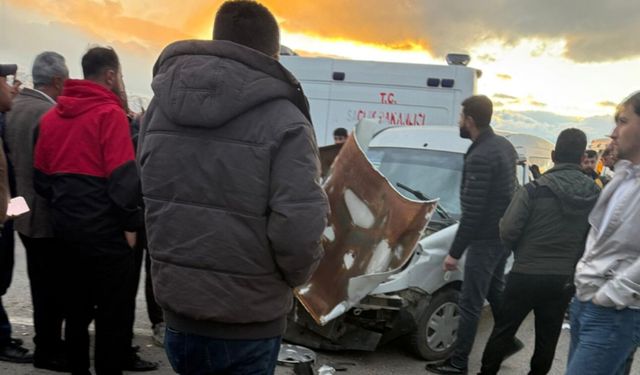 Zincirleme trafik kazası: 11 yaralı