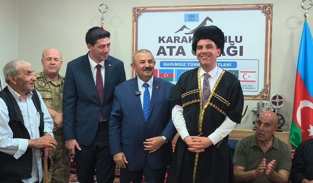 Iğdır Valisi Taşolar, Karakoyunlu Ata Ocağı’nda Kafkas Kıyafeti Giydi