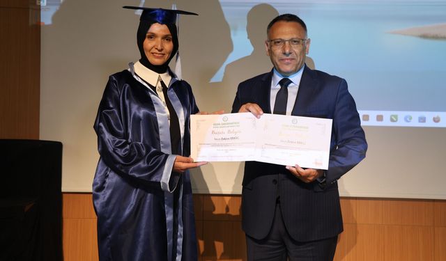 Iğdır Üniversitesi Güzel Sanatlar Fakültesinde Mezuniyet Coşkusu