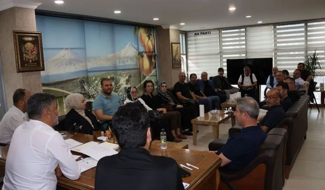 AK Parti’de Kritik Toplantı: “Birlik ve Beraberlik İçinde Kararlılıkla Devam Ediyoruz”