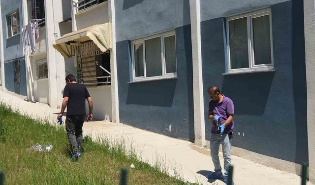 Birinci  katından düşen adam yaralandı