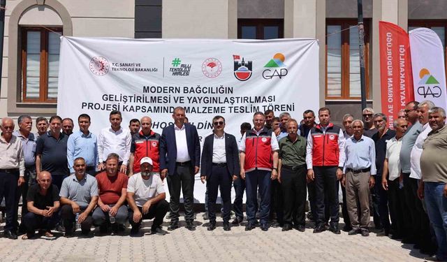 Dicle'de çiftçilere yüzde 50 hibeli tarım aletleri dağıtıldı