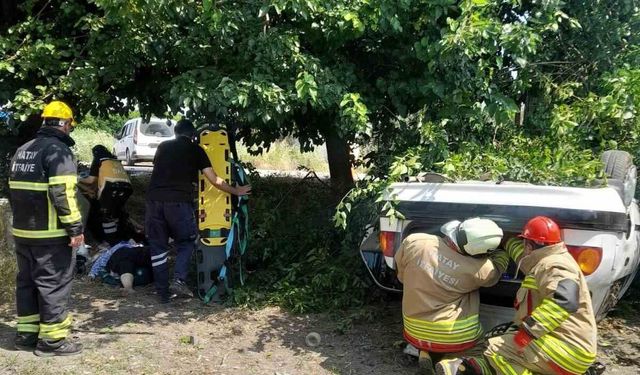 Erzin'de otomobil takla attı: 3 yaralı