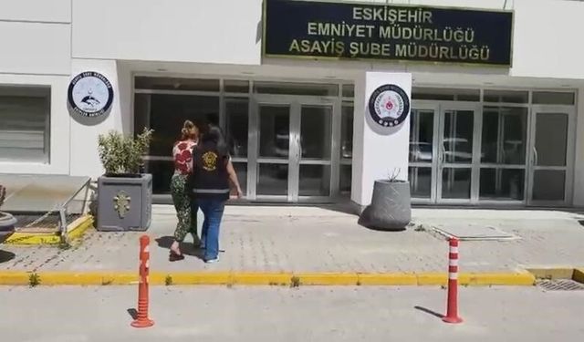 Eskişehir'de 3 evden 1 milyon 20 bin TL'lik hırsızlık yapan 2 kadın tutuklandı