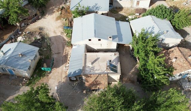 Heyelan sonrası kurulan dairesel köy, sıra dışı mimarisiyle dikkat çekiyor