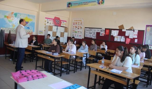 Aras’ın Kuzularını Hafta Sonu Destekleme Kurslarında Ziyaret Etti