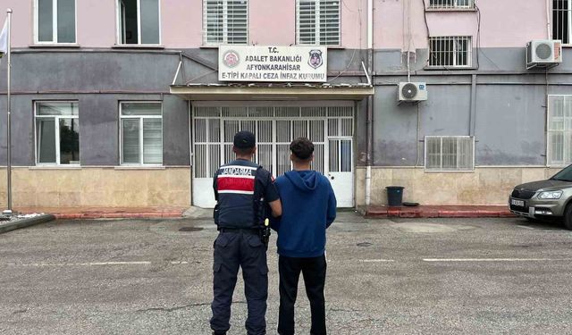 Jandarma çeşitli suçlardan aranan 40 kişiyi yakaladı