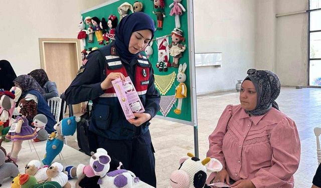 Jandarmanın kadına şiddetle mücadele eğitimleri sürüyor
