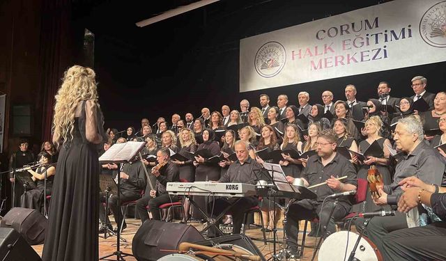 Türk sanat müziği ve Türk halk müziği konseri sanatseverleri mest etti
