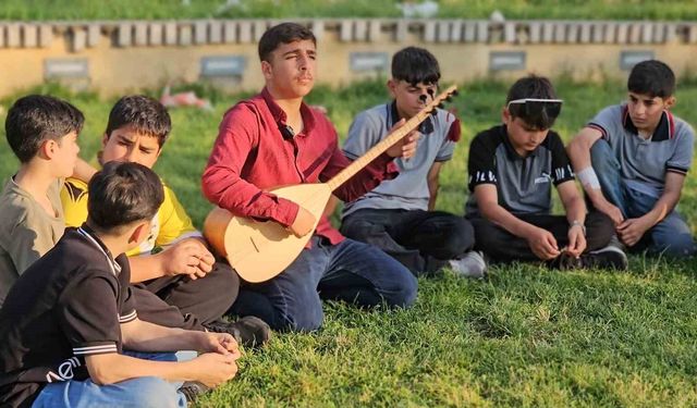 Yeni Bir Aşık Veysel doğuyor