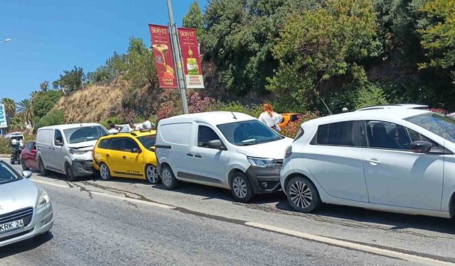 Zincirleme kaza: '5 araç birbirine girdi'