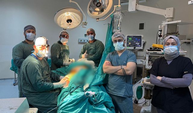 Iğdır'da Yüz Felci Hastasına Başarılı Fasyal Reanimasyon Ameliyatı