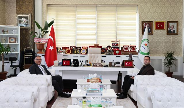 Aras EDAŞ Iğdır İl Koordinatörü Has’tan, Rektör Prof. Dr. Gürel’e Ziyaret