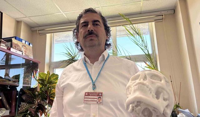 Beyin tümörü ameliyatı sonrası çöken alnı, 3 boyutlu implantla düzeltildi