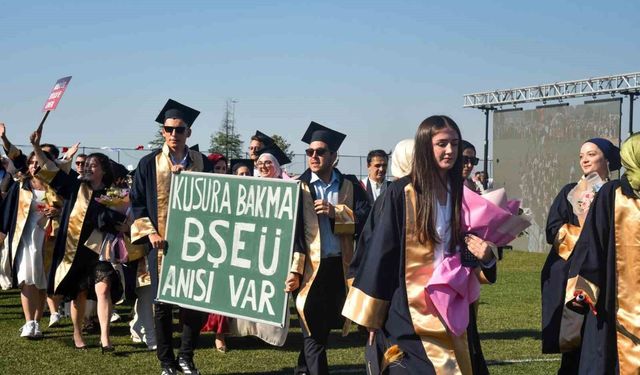 BŞEÜ'de mezuniyet coşkusu
