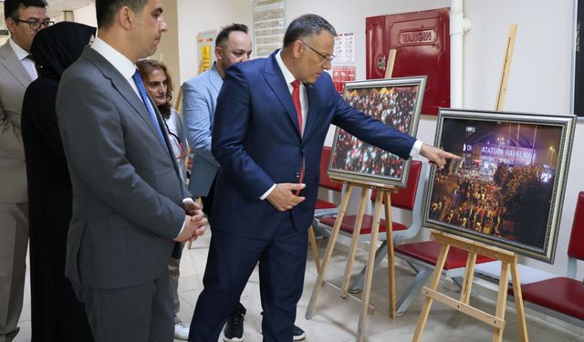 Iğdır Üniversitesi’nde 15 Temmuz’un 10. Yıl Dönümü Sergi ve Konferansla Anıldı